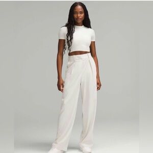 Lululemon pleat front trousers